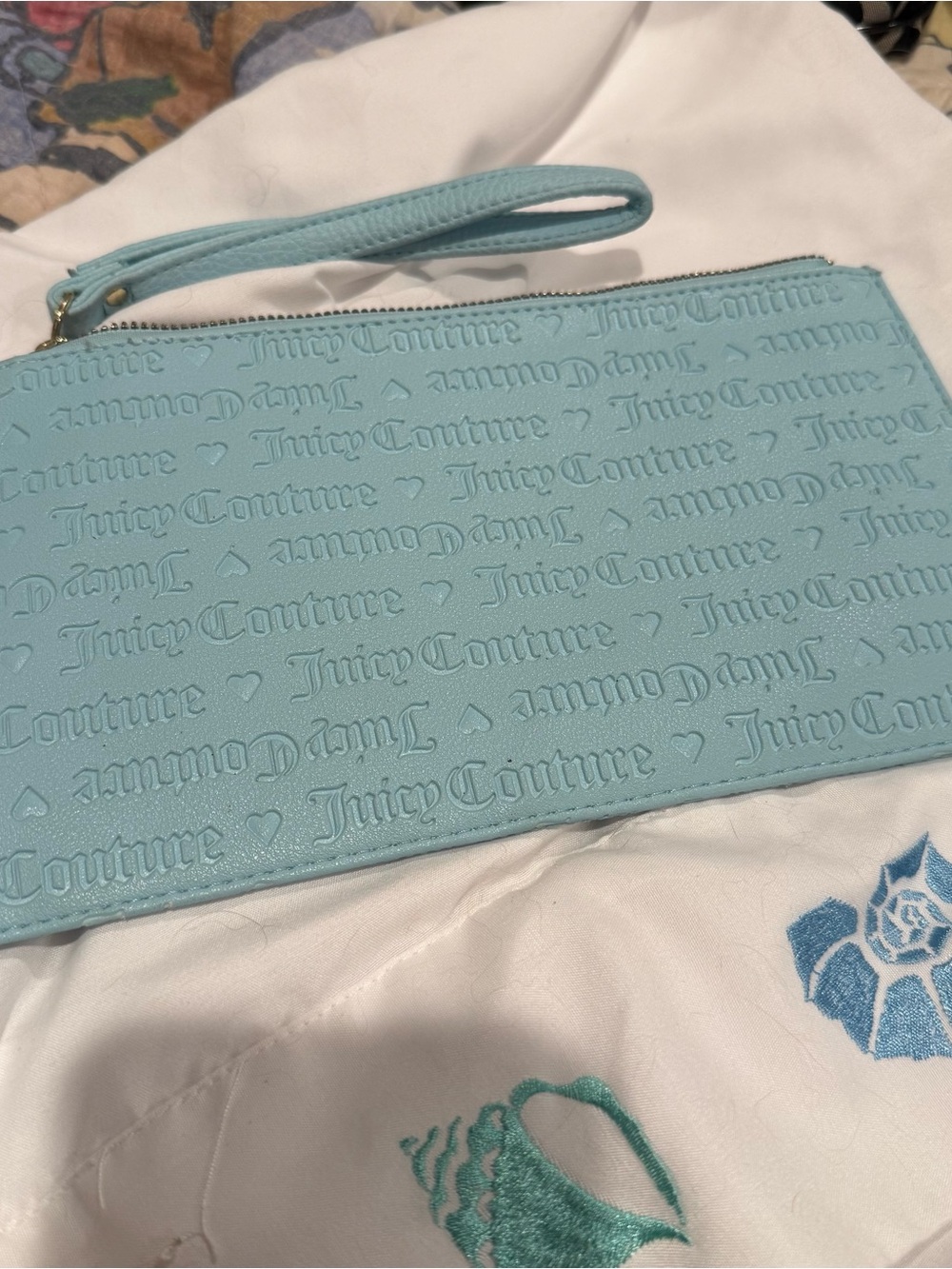 Juicy Couture Icicle Blue Debossed Logo Wristlet Wallet - Picture 5 of 7